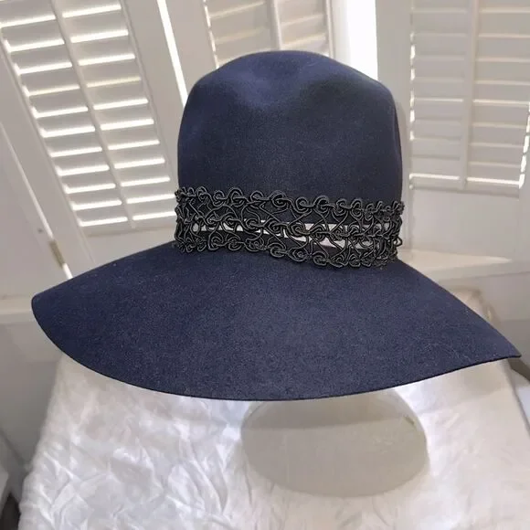 Vintage 60s Navy Blue Felt Wide Brimmed Hat with Lace Detailing‎ - Picture 3 of 8